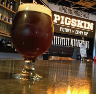 Pigskin Victorie Noel